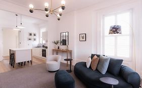 Harrington House Luxury Apartment In Cbd